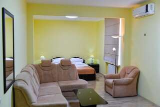 Отель Imereti Health Resort Цхалтубо Двухместный номер Делюкс с 1 кроватью или 2 отдельными кроватями-1
